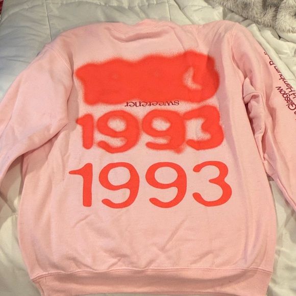 Ariana Grande Concert Europe Sweatshirt - Picture 3 of 3